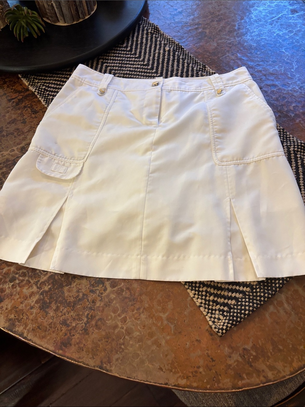 Izod White Mini Skirt with Front Pockets and Pleats